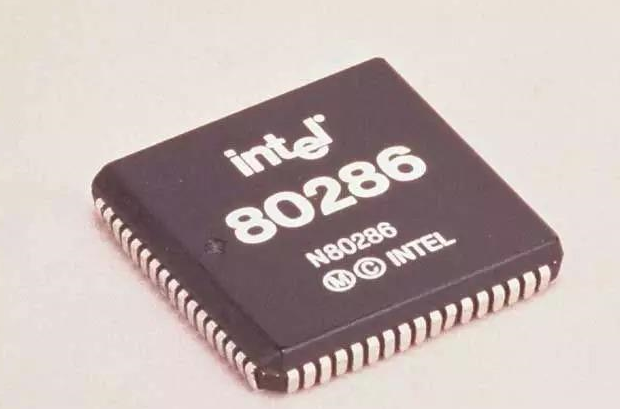 英特尔于1982年2月1日推出intel 80286