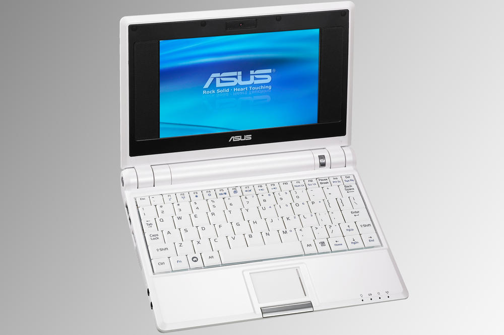 ASUS于2007年10月发布了Eee PC 701，这是第一款可用的上网本