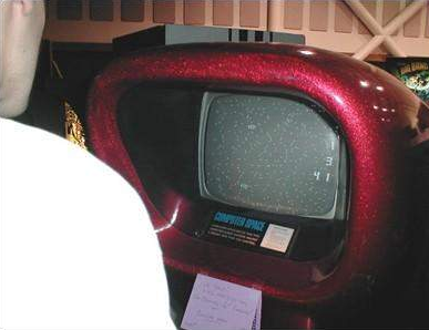 诺兰·布什内尔和泰德·达布尼在1971年创造了第一款名为“电脑空间”的街机游戏