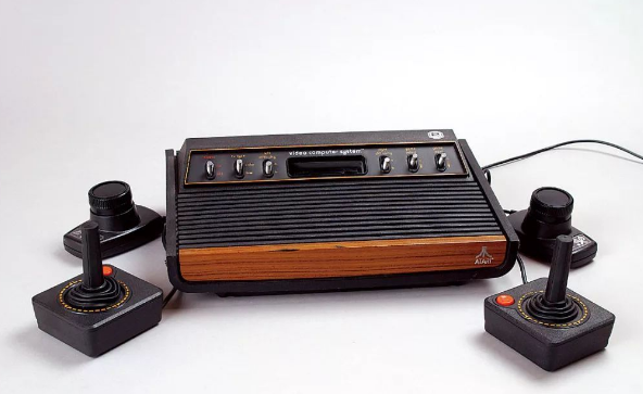 第一款名为Magnavox Odyssey的视频游戏机于1972年5月24日展示