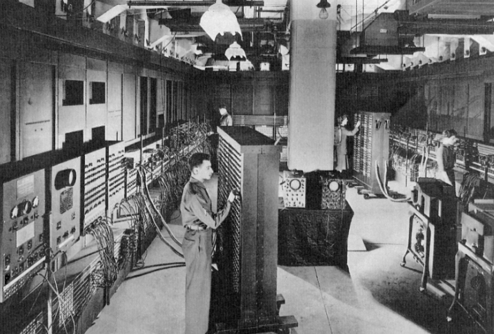1953年7月，ENIAC（电子数字积分计算机）增加了一个核心磁芯内存扩展
