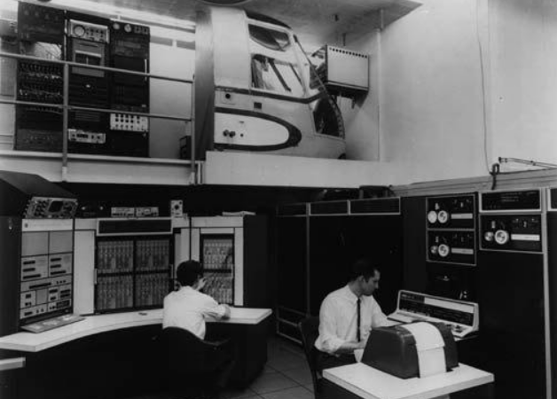 世界上公认的第一个电脑病毒爬行者Creeper出现在1971年
