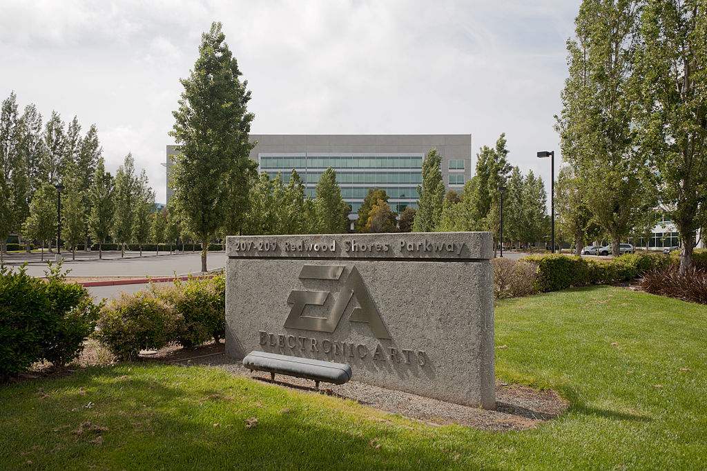美国艺电（Electronic Arts）于1982年5月28日由特里普·霍金斯创立