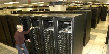 2008年11月IBM的Roadrunner成为当时最快的超级计算机