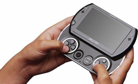 2009年6月3日，索尼发表PlayStation Portable GO”（PSP GO）