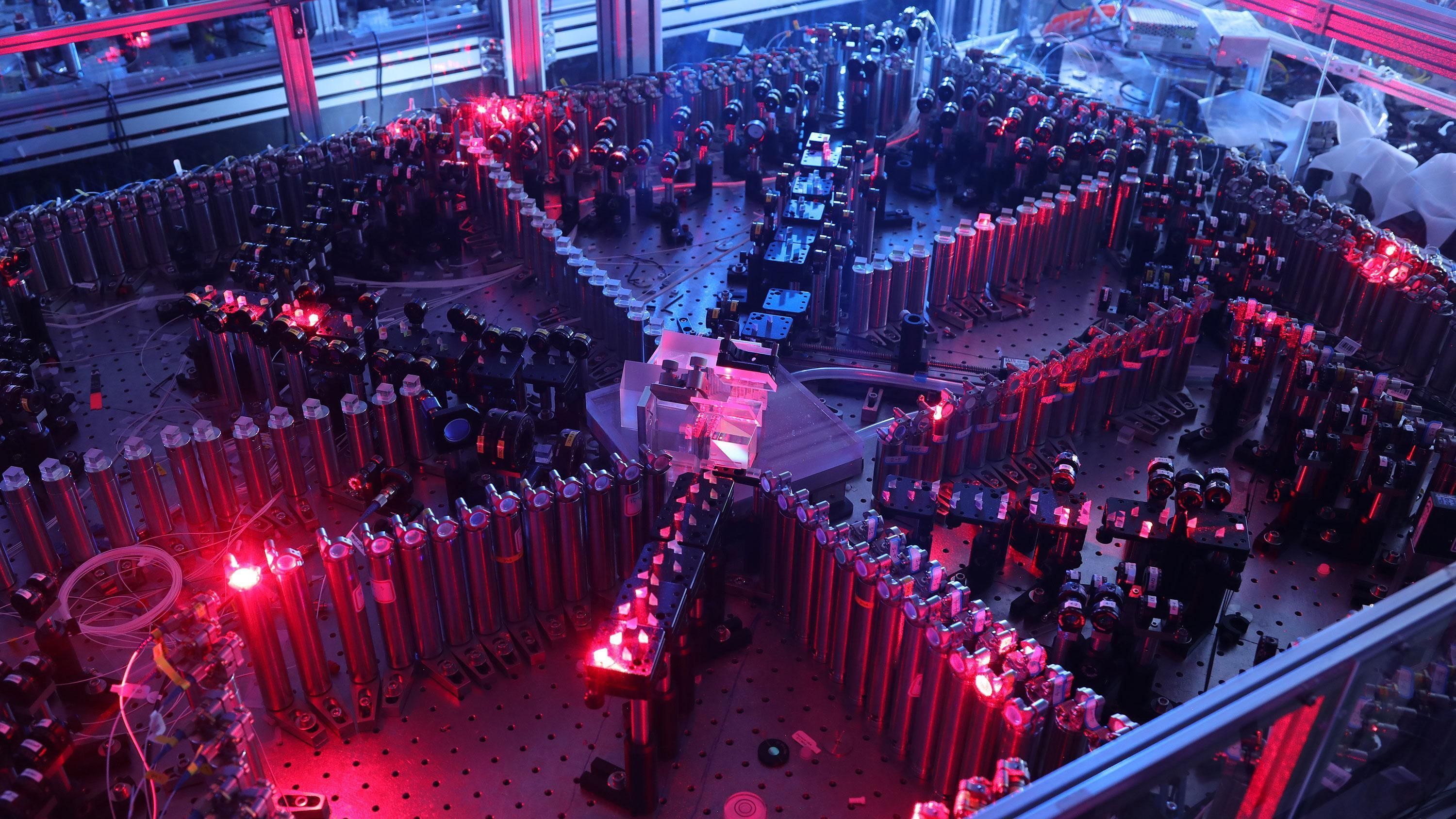 【今天整了啥活】1205 五星红旗月表面首秀 百度在上海落地Robotaxi车队