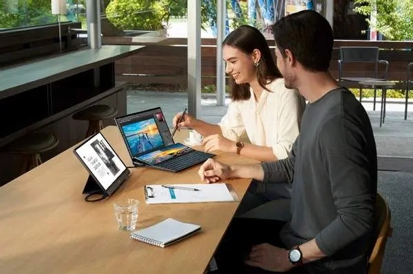 2021年2月3日，华硕灵耀X双屏系列笔记本发布，可升降ScreenPad™ Plus