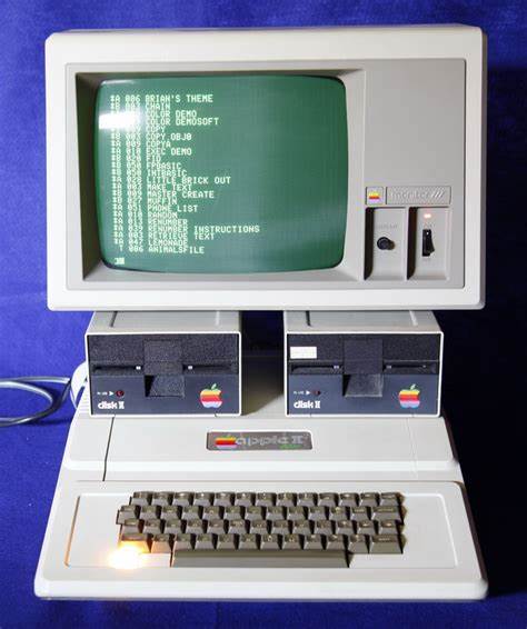 Apple于1985年4月推出了System 2