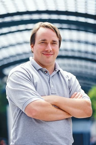 Linus Benedict Torvalds出生于1969年12月28日