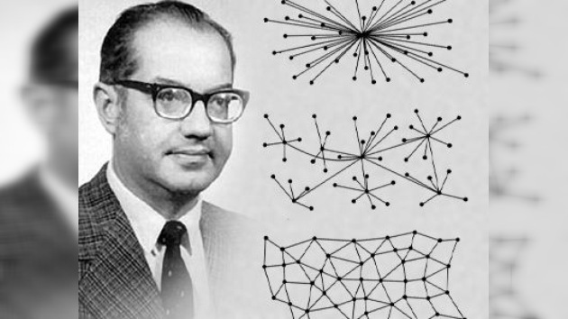 在1960年代间，保罗·巴兰及唐纳德·戴维斯各自提出了分组交换的概念，以把信息透过网络在电脑之间传输