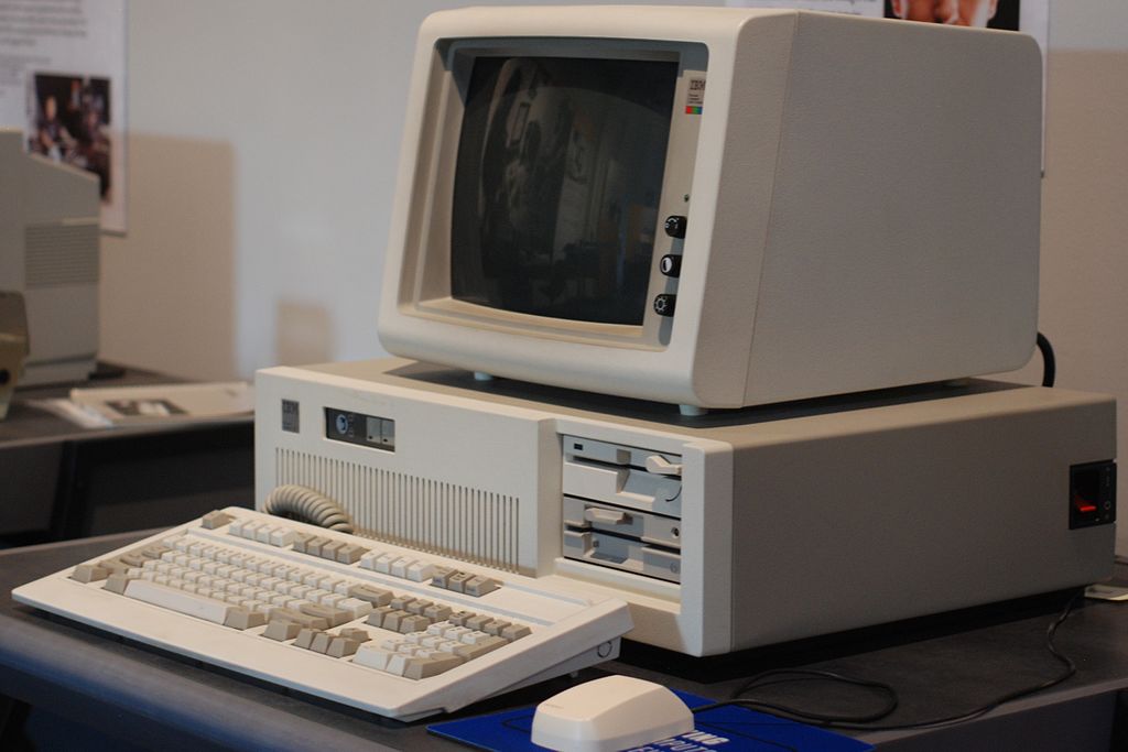 1984年8月14日推出IBM PC AT