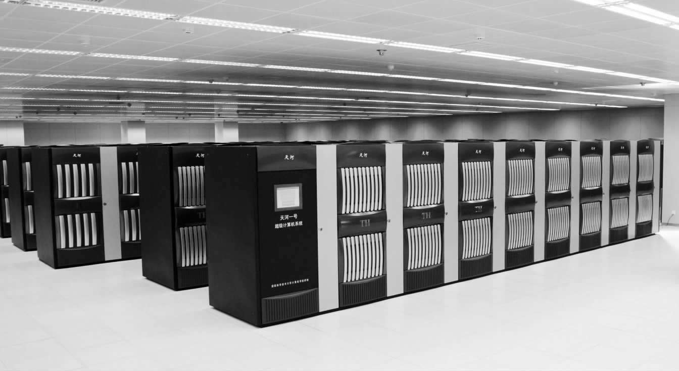 2009年10月“天河1号”超级计算机启用成为当时世界上最快的超级计算机