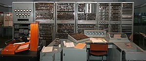 1949年澳大利亚的第一台计算机CSIRAC开始运行