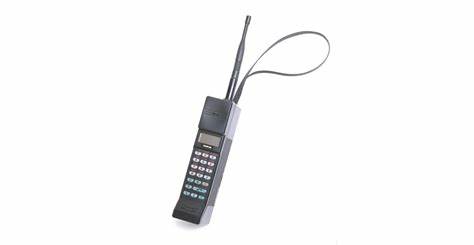 1987年，诺基亚推出首款便携式移动电话——Mobira Cityman