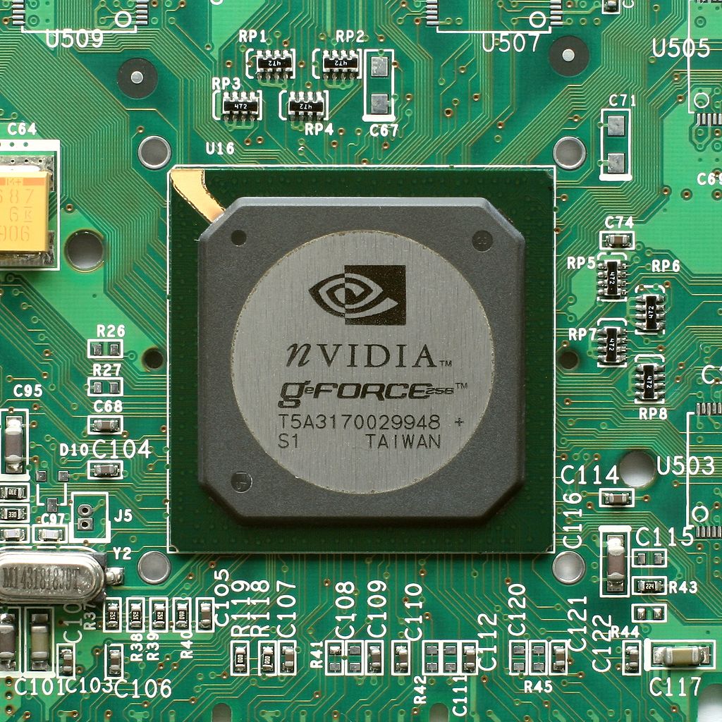 1999年8月，NVIDIA发布GeForce 256（NV10），首先提出了GPU的概念